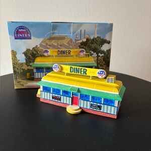 “Starlight Diner” Vintage Figurine Collectible, Lefton’s Great Am. Diners. 1993